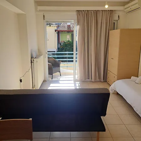 Cozy Lemesou Free Parking * 파트라
