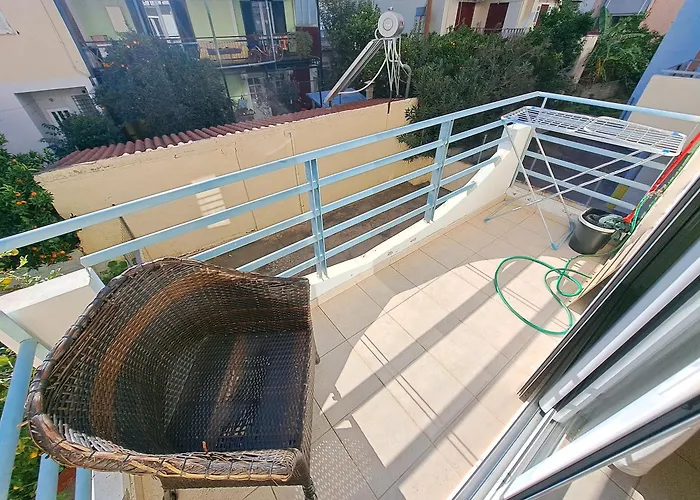 Cozy Lemesou Free Parking * パトラ